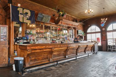 Brick Saloon - Oldest Bar in Washington