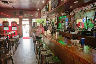 Cactus Bar - Dive Bar