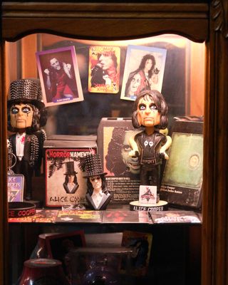 Shaddow Domain Dime Museum