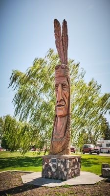 Trail of the Whispering Giants - Peter Toth Statue