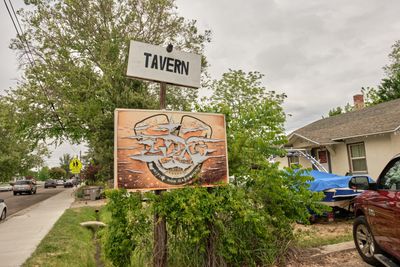 Little Dutch Garden - Dive Bar