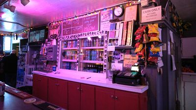 Little Dutch Garden - Dive Bar