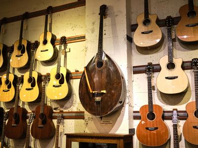 Dusty Strings
