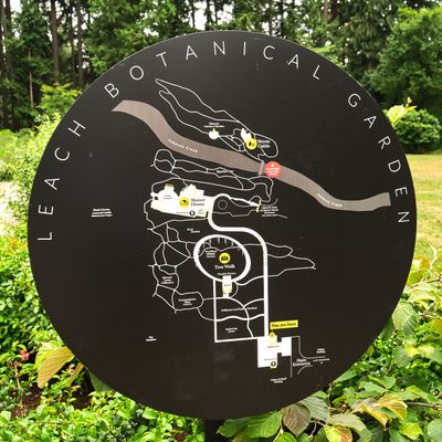 Leach Botanical Garden