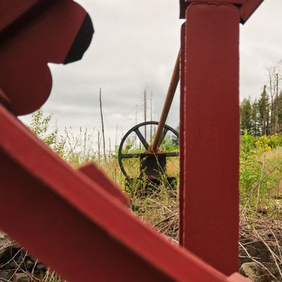 Niagara Heights Water Wheel
