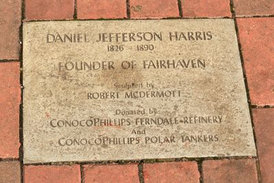 Dirty Dan Harris Statue