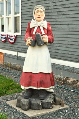Statue of the Coffee Lady