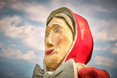 Statue of the Coffee Lady
