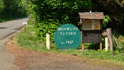 Brooklyn Tavern - Dive Bar