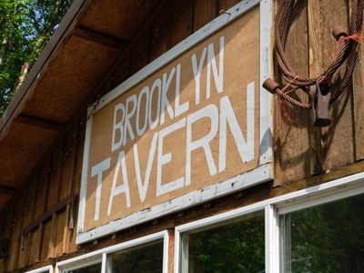 Brooklyn Tavern - Dive Bar