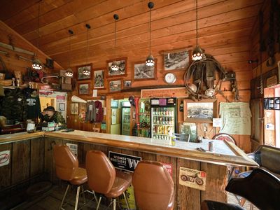 Brooklyn Tavern - Dive Bar