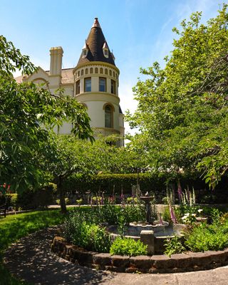 Manresa Castle