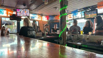 Slammer Tavern - Dive Bar