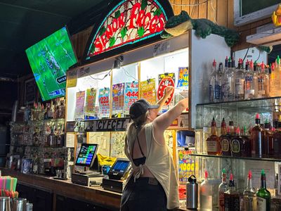 Seor Frogs - Dive Bar
