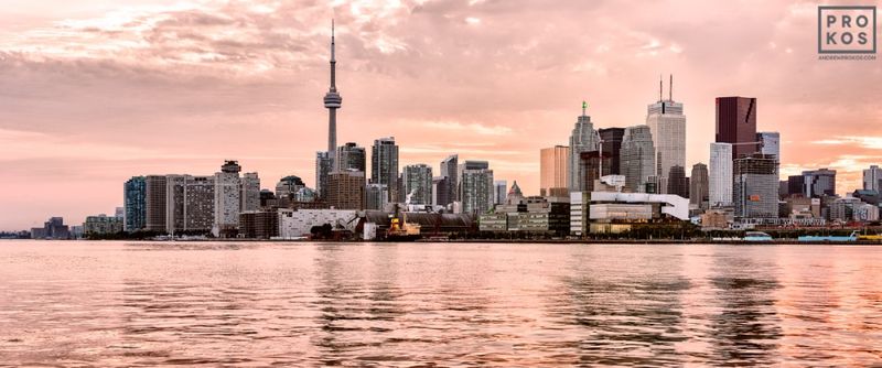 https://andrewprokos.com/photo/panoramic-skyline-of-toronto-at-sunset-9741/