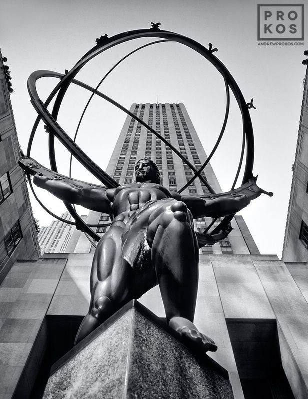 https://andrewprokos.com/photo/rockefeller-center-atlas-black-white/