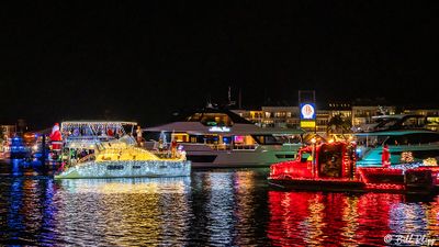 Christmas Boat Parade, Historic Seaport  23-17