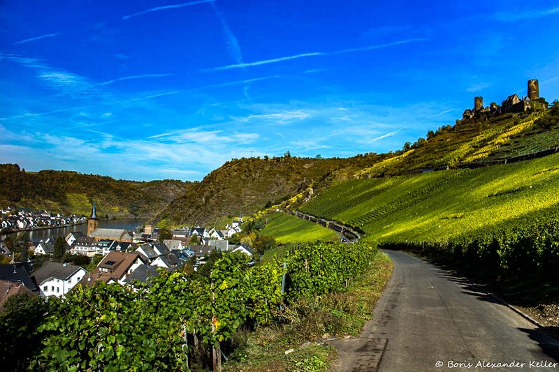 The Village Alken and Castle Thurant