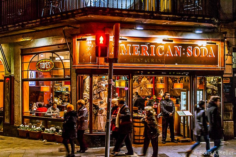La Rambla at night