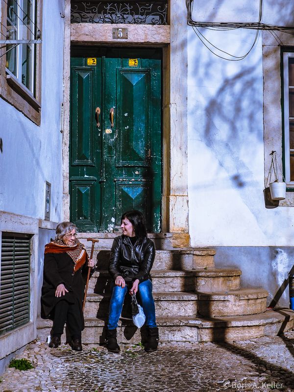 Friends in Alfama
