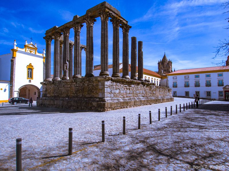 Évora
