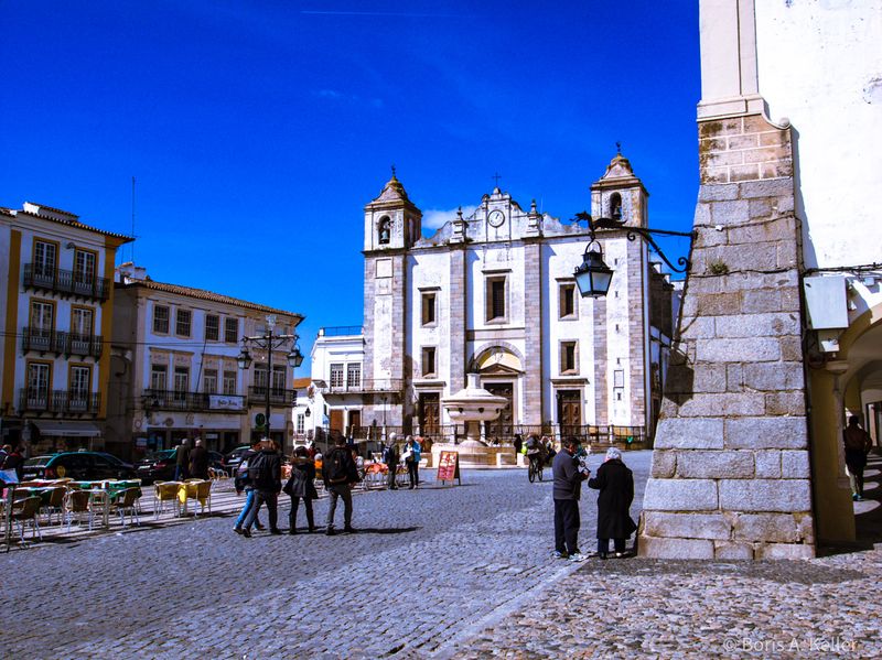 Giraldo Square 