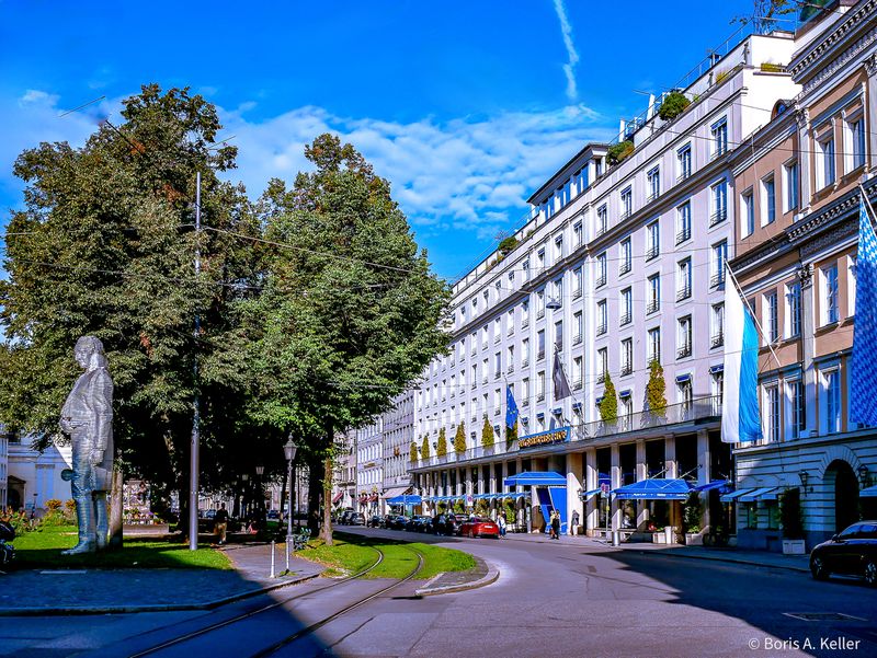 Promenadeplatz