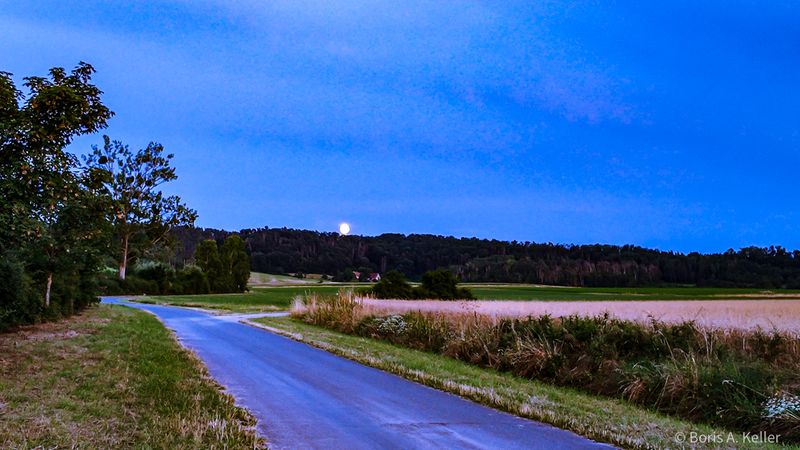 Full moon rising