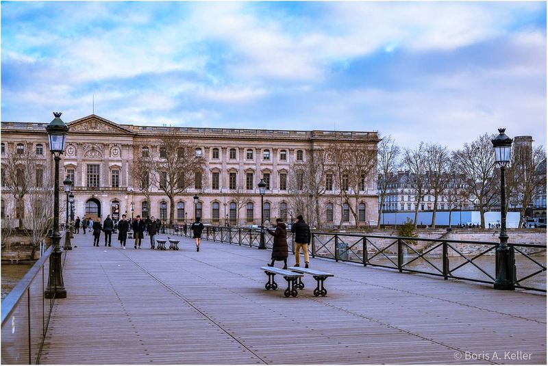Pont des Arts & Louvre