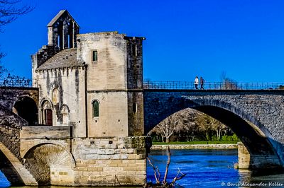 Sur le Pont dAvignon