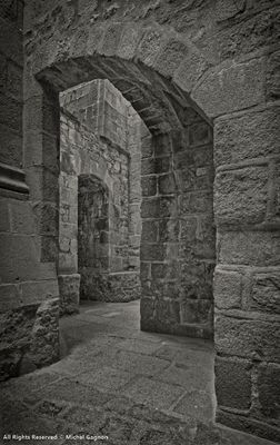 Mont-Saint-Michel passage way