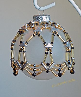Merry Mistleto Ornament Cover
