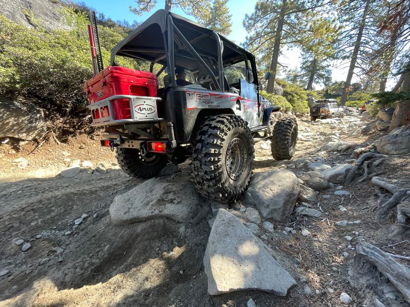 Trail Leader in FJ40