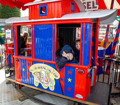 ThomasLand002.jpg