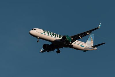 frontier_airlines_graphics
