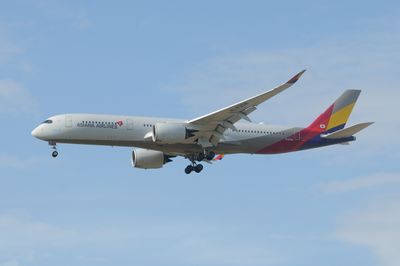 Asiana Airlines Airbus A350-900 HL8308
