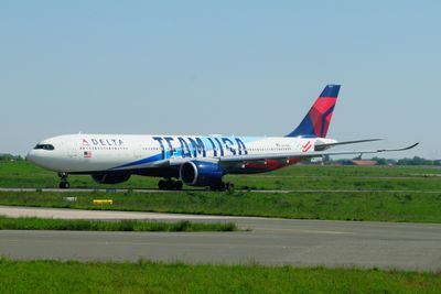 Delta Airbus A330-900 N411DX 'Team USA' livery