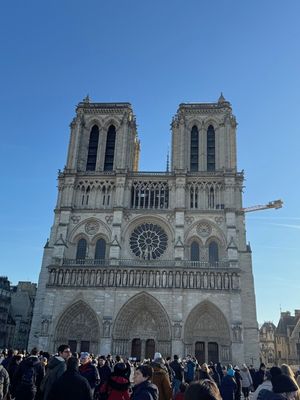 A day in Paris, Notre-Dame