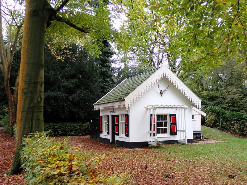 Stage 1: Hertenhuisje