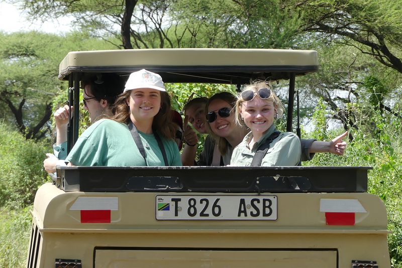 Classmates_P1030451.jpg
