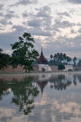 Mandalay, Moat and Fortress Walls