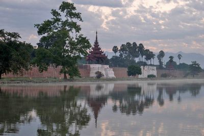 Mandalay, Moat and Fortress Walls