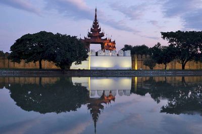Mandalay, Moat and Fortress Walls