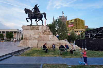 Tirana, Skanderbeg Statue