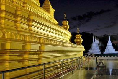 Mandalay, Sandamuni Pagoda