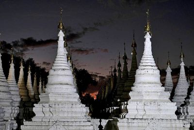 Mandalay, Sandamuni Pagoda