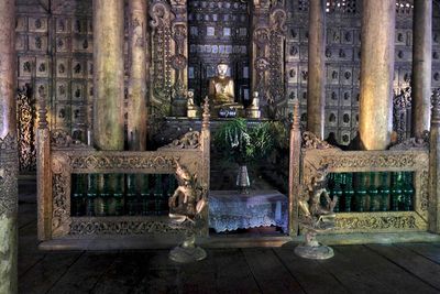 Mandalay, Shwenandaw Monastery