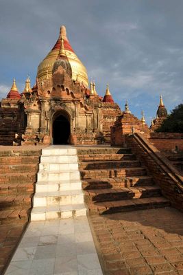 Bagan, Dhammayazaka Pagoda