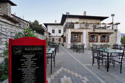 Berat, Castel Hotel