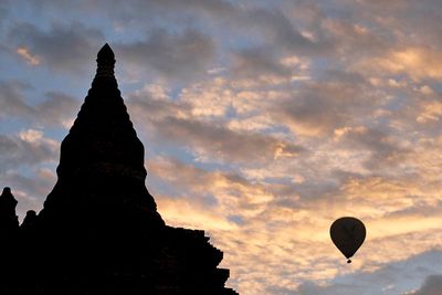 Bagan, Sulamani Pahto, Ballooning